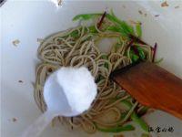 双椒豆腐丝的做法步骤7