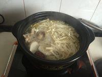 土鸡菌菇芋头煲的做法步骤7