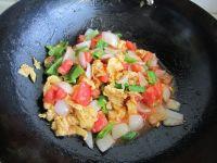 洋葱西红柿炒鸡蛋的做法步骤12