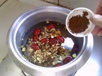 甘麦红枣茶的做法步骤3