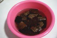 杜仲巴戟排骨汤的做法步骤2