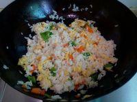 虾仁鸡蛋饭的做法步骤10