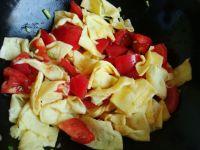 西红柿炒蛋皮的做法步骤11