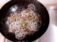 莲藕豆芽的做法步骤8