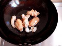 红蘑鸡翅的做法步骤3