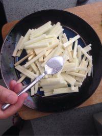 笋瓜炒豆子的做法步骤3