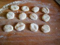 葱香腐竹猪肉饺的做法步骤10