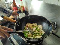 茭白毛豆的做法步骤4