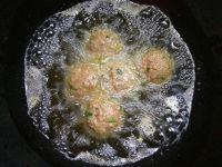 红烧狮子头的做法步骤5