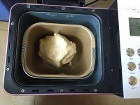 淡奶油杏仁小餐包#妙搭新食尚#的做法步骤3