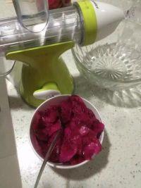 火龙果猫耳朵的做法步骤1