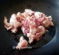 莴笋炒肉的做法步骤2