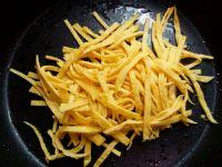 蛋丝黄瓜的做法步骤3