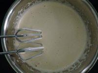 蜂蜜酸奶蛋糕的做法步骤2