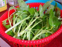 豆豉炒通菜梗的做法步骤1