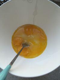 黑芝麻戚风的做法步骤3