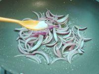 洋葱炒鸡蛋的做法步骤7