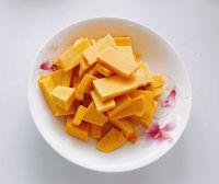 南瓜桂花饼的做法步骤1