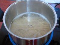 挂面鸡肉丸的做法步骤2