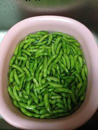 啤酒盐水毛豆的做法步骤1