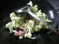 咸肉空心菜梗炒花菜的做法步骤2