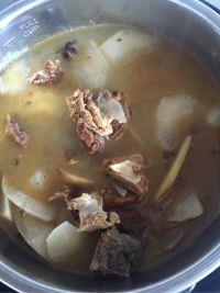 腊排萝卜汤的做法步骤10