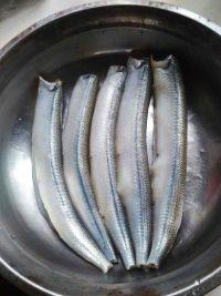 香炸小金枪鱼的做法步骤2