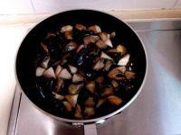 酱茄炖豆的做法步骤4