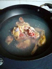 酸萝卜老鸭汤的做法步骤3