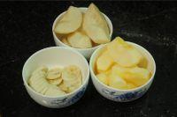 苹果梨香蕉汁的做法步骤2