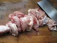 梅豆烧鸡块的做法步骤2