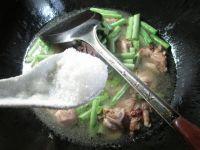 梅豆烧鸡块的做法步骤9