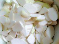 笋炒回锅肉的做法步骤3