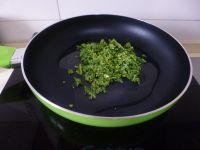 香椿摊鸡蛋的做法步骤5