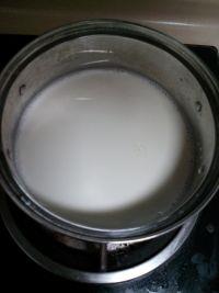 自制水果酸奶的做法步骤2