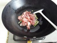 茄汁茭白肉丁的做法步骤3