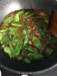 五花肉炖油豆角的做法步骤10