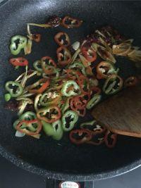 辣炒蛏子的做法步骤5