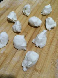 韭菜鸡蛋扇贝丁馅饼的做法步骤5