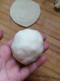 猪肉芸豆发面馅饼的做法步骤9