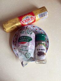 牛肉馅汉堡包的做法步骤2