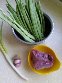 梅豆丝炒牛肉的做法步骤1