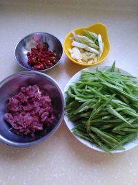 梅豆丝炒牛肉的做法步骤3