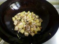 土豆鸭肉的做法步骤4