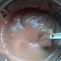 巧克力戚风蛋糕的做法步骤7