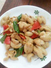 青红椒炒肥肠的做法步骤9