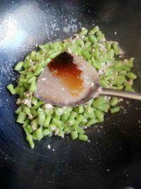 肉末豆角的做法步骤5
