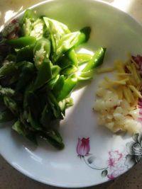 青椒炒黄鳝的做法步骤4