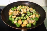 白汁三文鱼秋葵煮意粉的做法步骤11