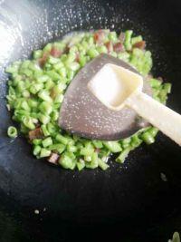 腊肠炒豆角的做法步骤6